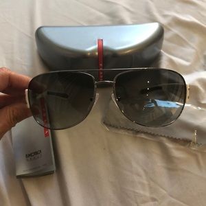 prada sps52g